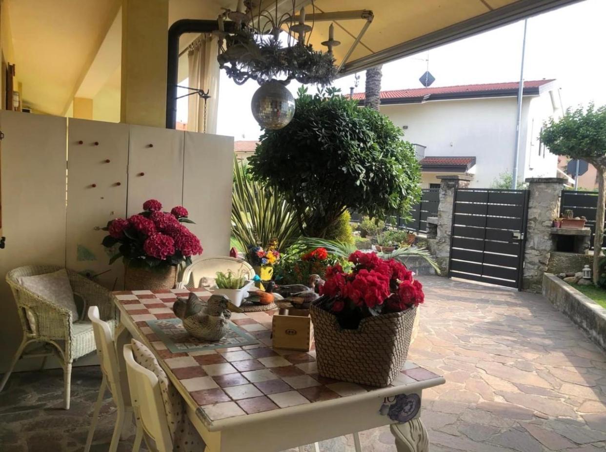 B & B Da Giusy Corte Franca Exteriör bild